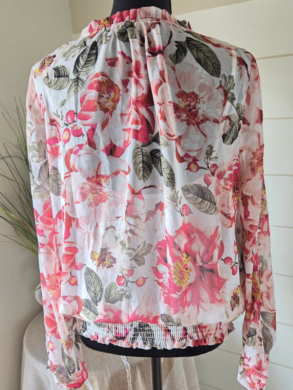 WHBM L White House Black Market Sheer Floral Chiffon Boho Elastic Hem Top Shirt